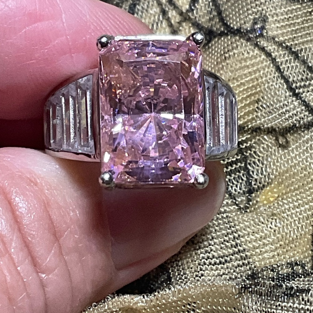 Pink Ice Ring - Picture 4 of 8